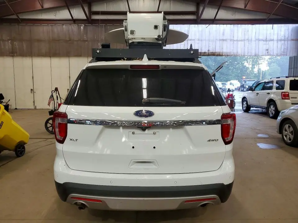 2017 FORD EXPLORER XLT  