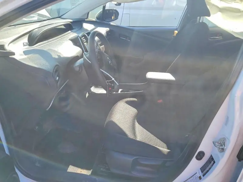 2022 TOYOTA PRIUS LE  