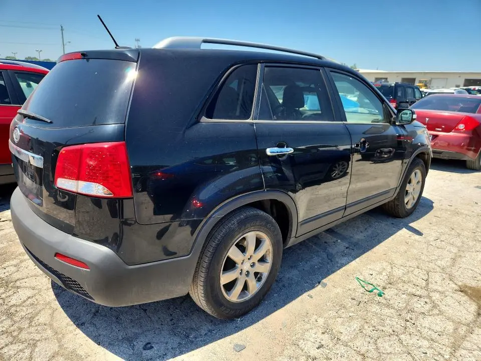 2013 KIA SORENTO LX  