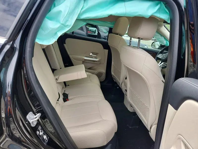 2023 MERCEDES-BENZ GLA 250 4MATIC  