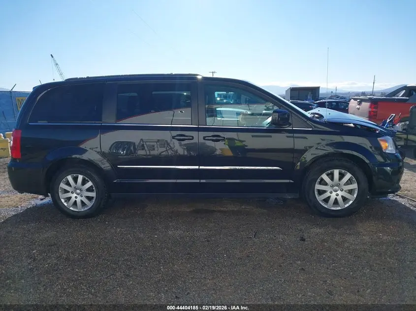 2016 CHRYSLER TOWN & COUNTRY TOURING