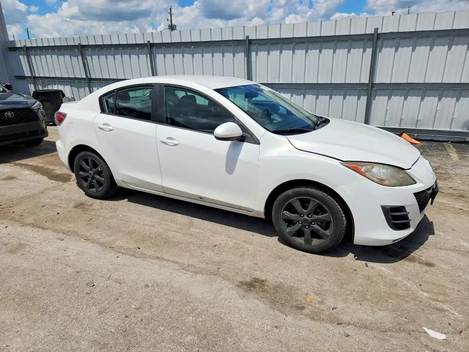 2010 MAZDA 3   