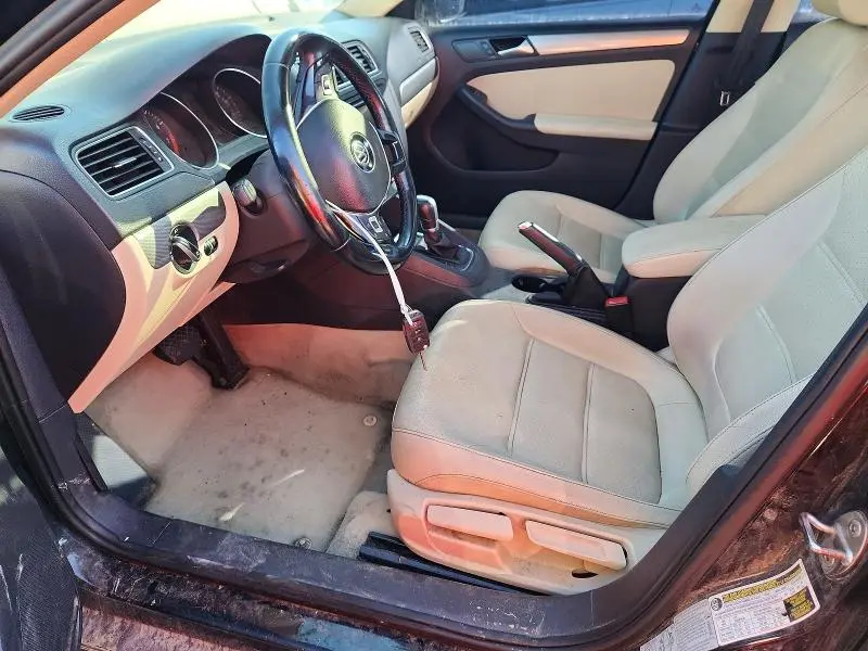 2015 VOLKSWAGEN JETTA SE  