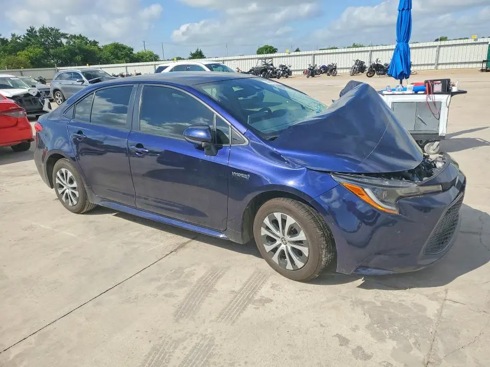 2021 TOYOTA COROLLA LE  