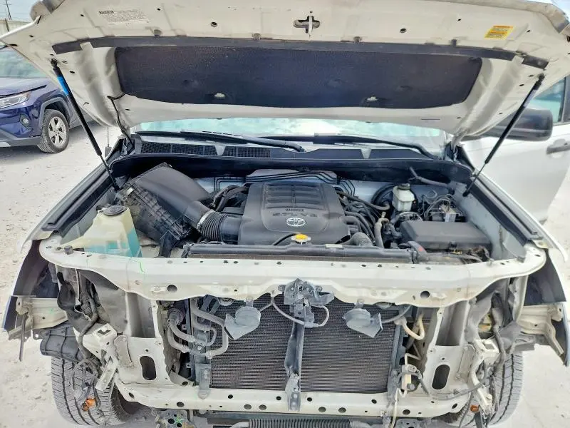 2014 TOYOTA TUNDRA CREWMAX SR5  