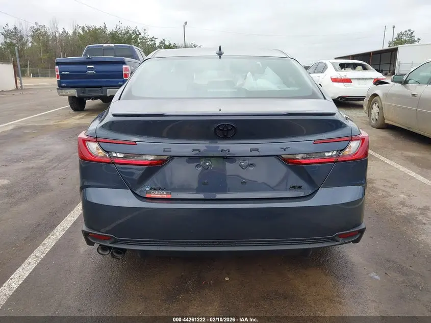 2026 TOYOTA CAMRY SE