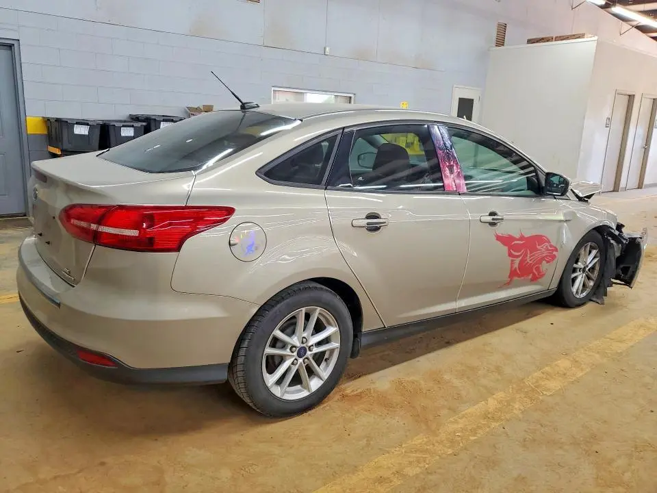 2015 FORD FOCUS SE  