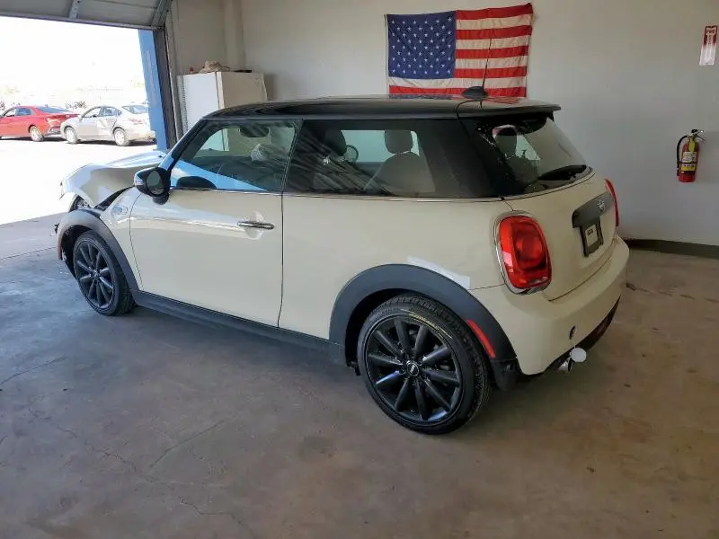2020 MINI COOPER   