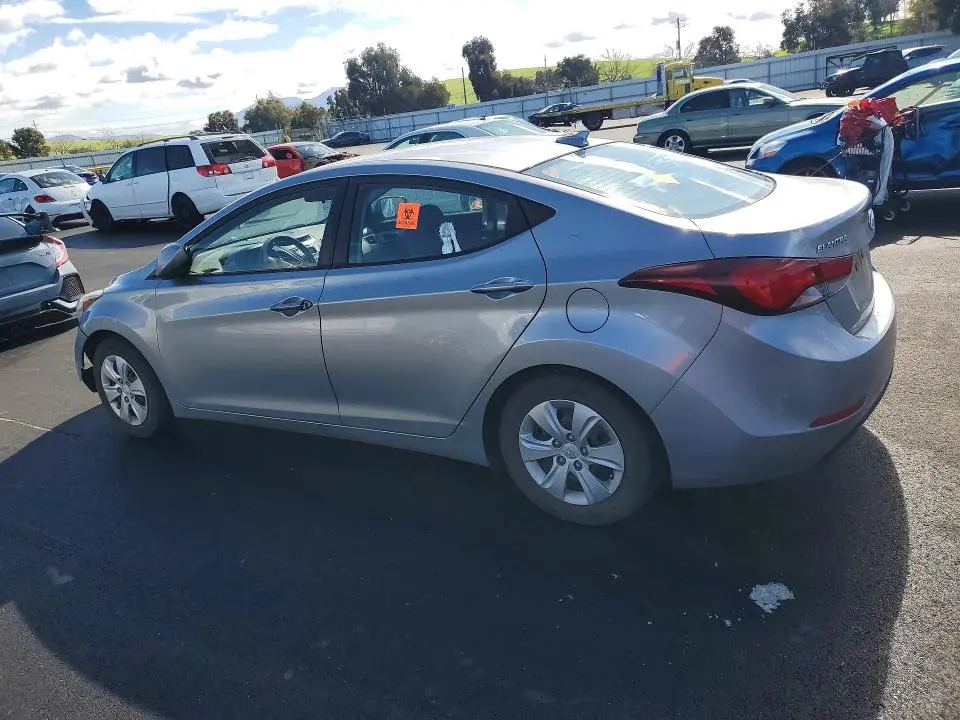 2016 HYUNDAI ELANTRA SE  