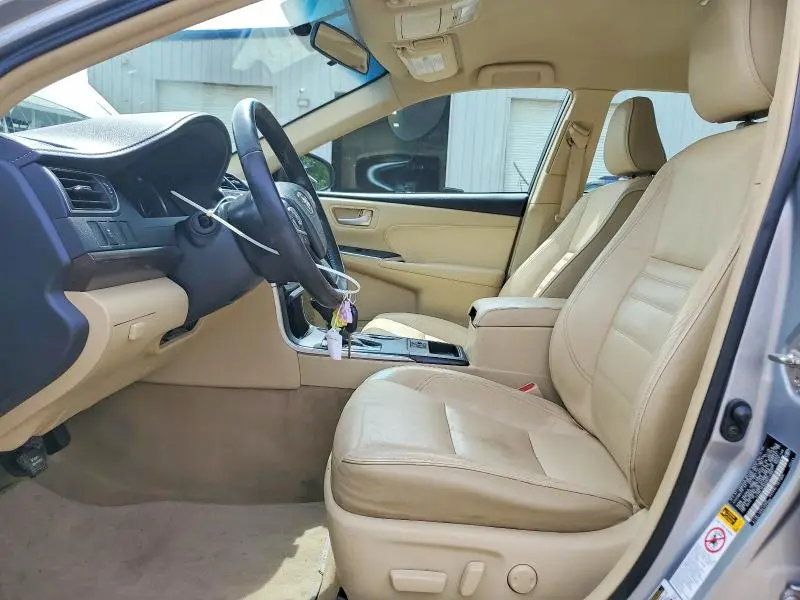 2016 TOYOTA CAMRY XLE  