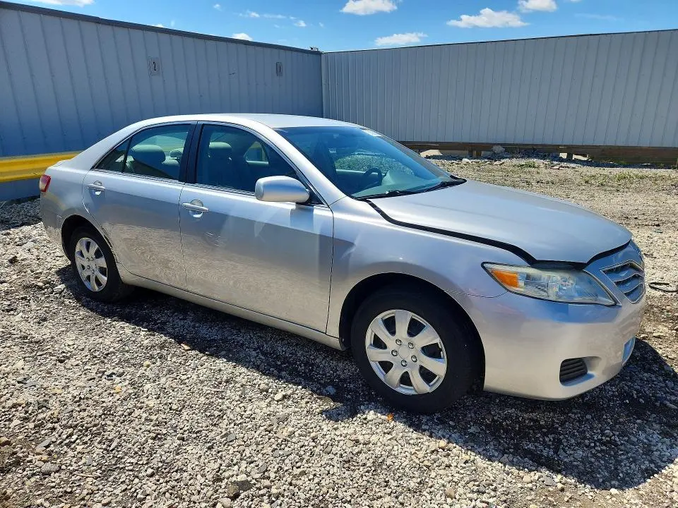 2010 TOYOTA CAMRY LE  