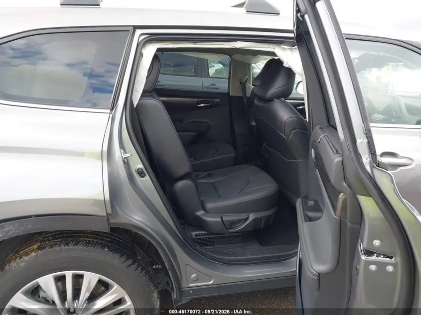 2026 TOYOTA HIGHLANDER HYBRID PLATINUM