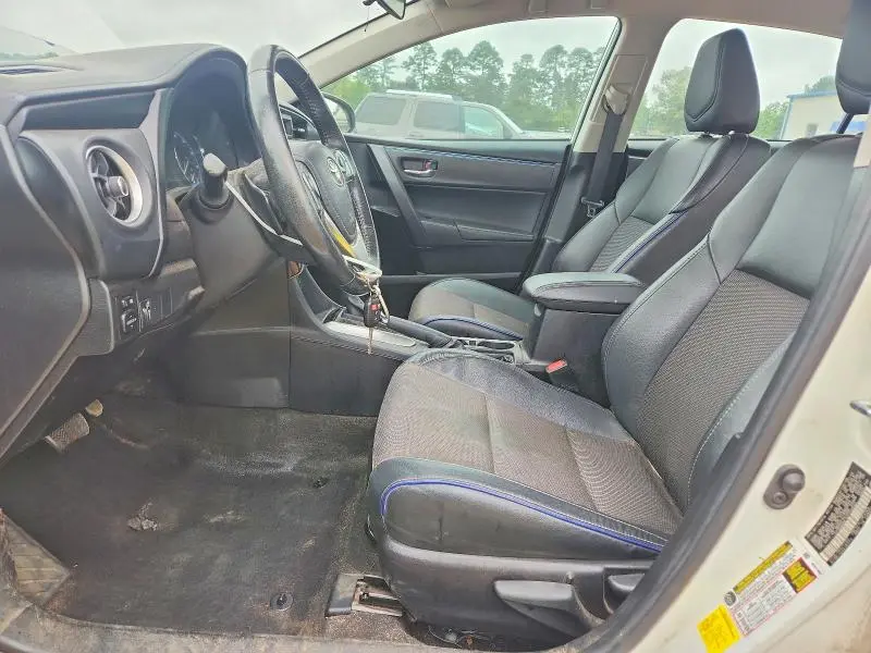 2019 TOYOTA COROLLA SE  