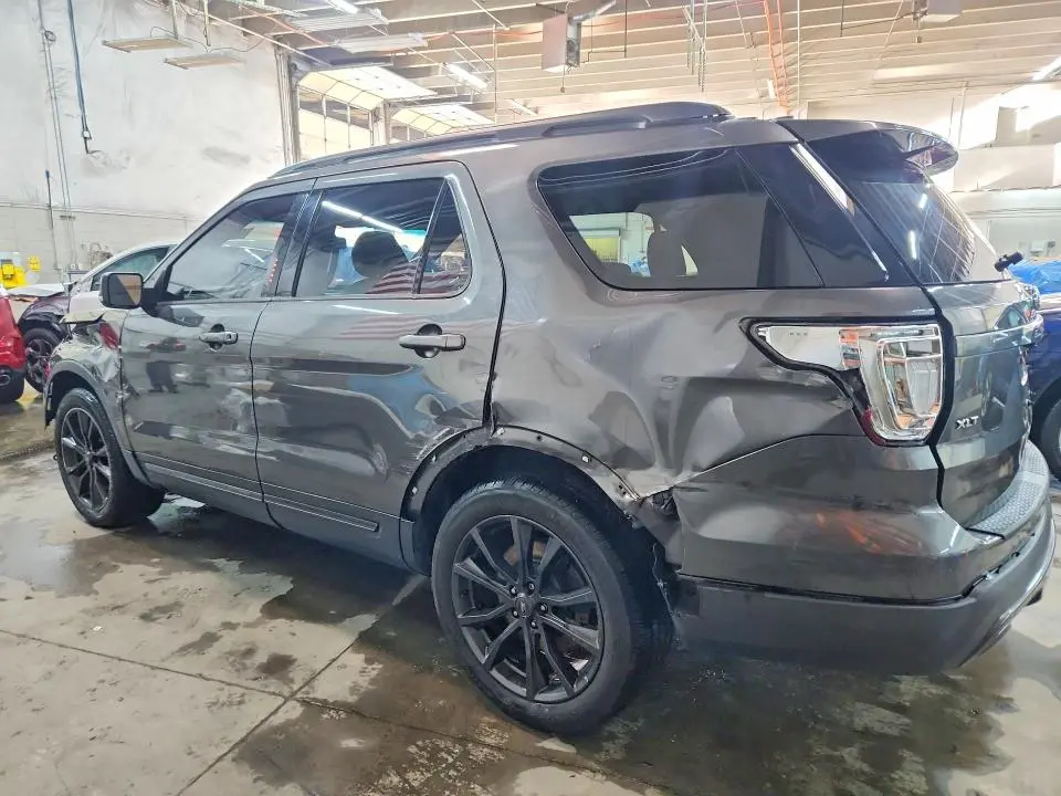 2017 FORD EXPLORER XLT  