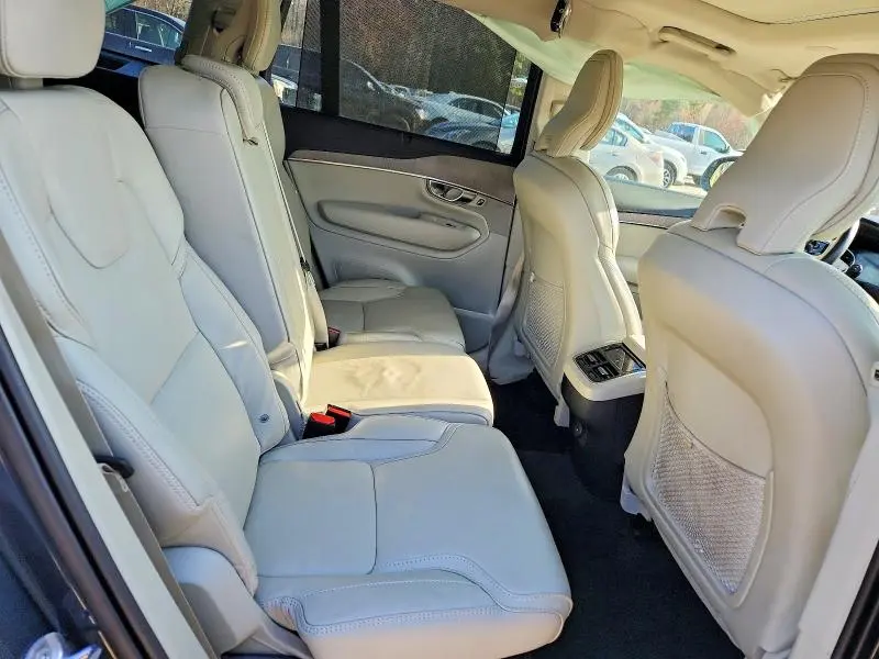 2022 VOLVO XC90 T6 INSCRIPTION  