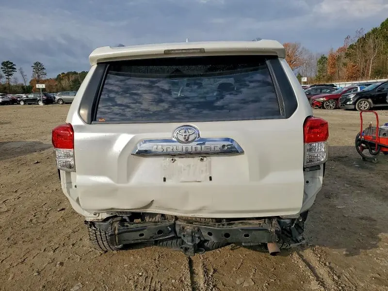 2010 TOYOTA 4RUNNER SR5  