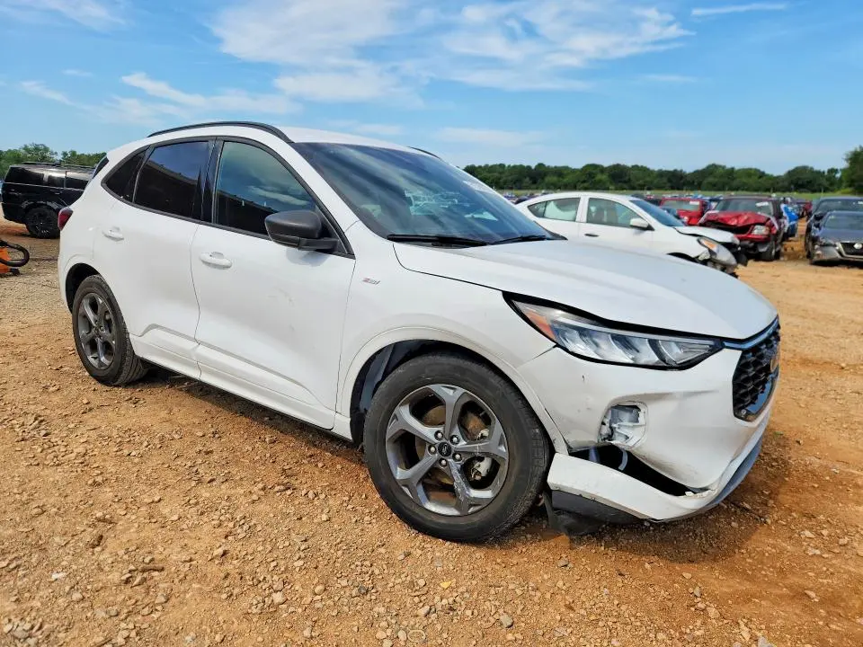 2023 FORD ESCAPE ST LINE  