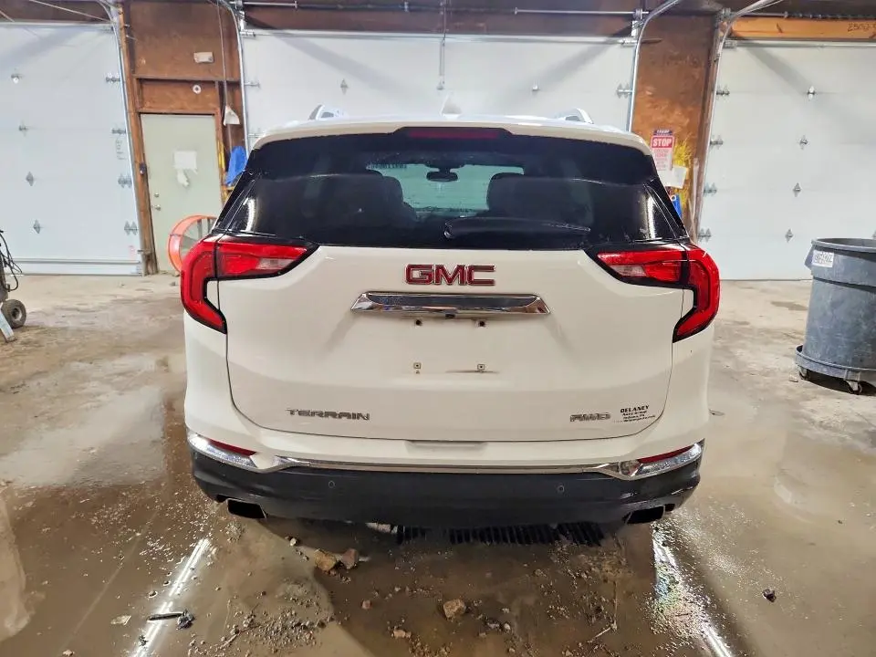2018 GMC TERRAIN SLT  