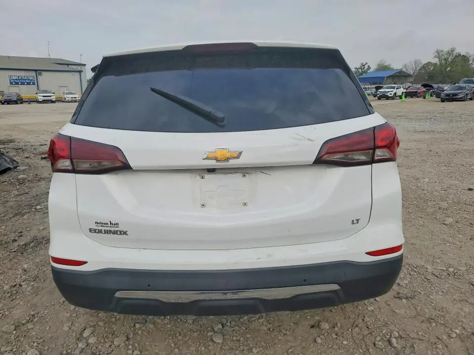 2022 CHEVROLET EQUINOX LT  
