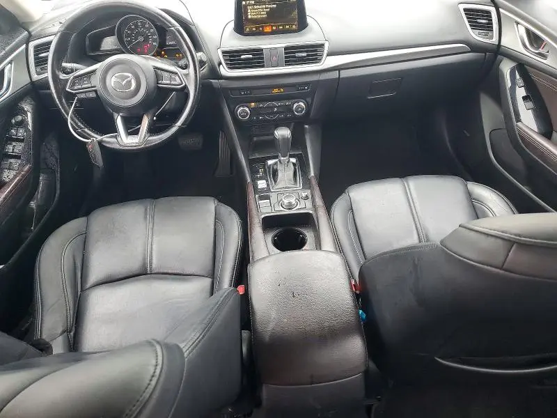 2017 MAZDA 3 TOURING  