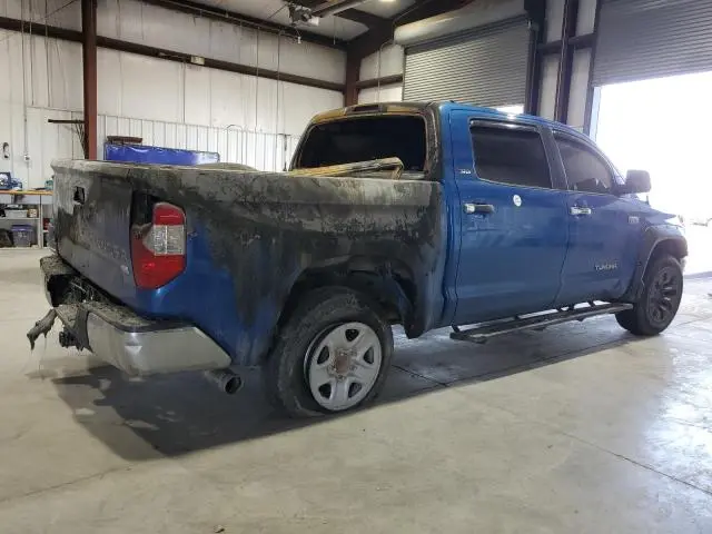 2017 TOYOTA TUNDRA CREWMAX SR5  