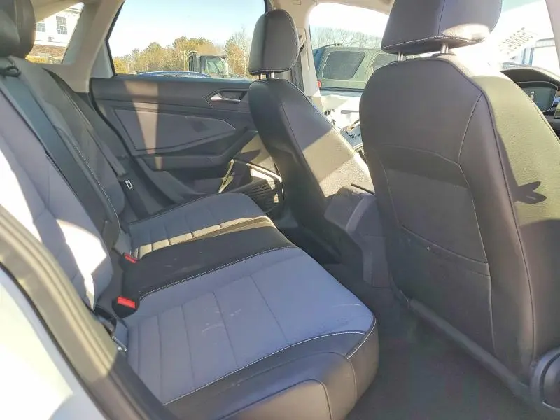 2025 VOLKSWAGEN JETTA SE  