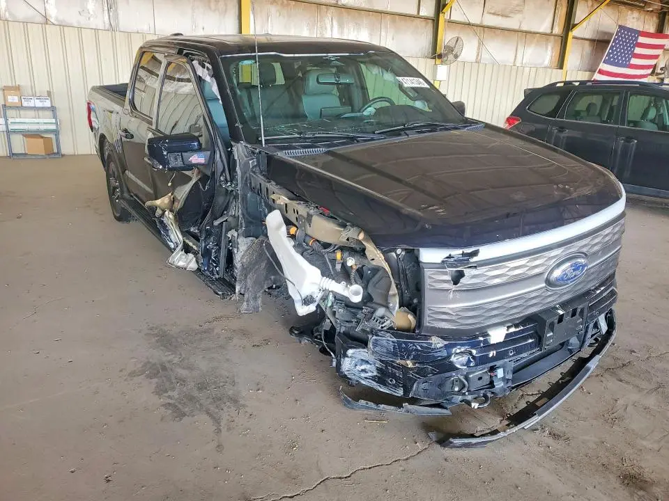 2023 FORD F150 LIGHTNING PRO  