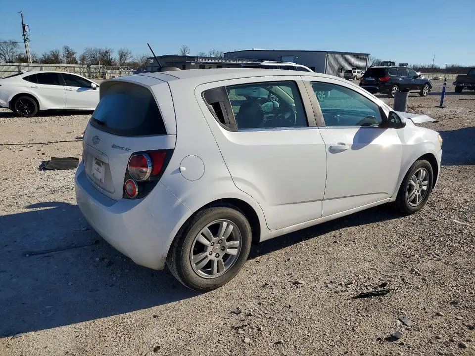 2016 CHEVROLET SONIC LT  