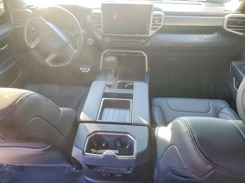 2024 TOYOTA TUNDRA CREWMAX SR  