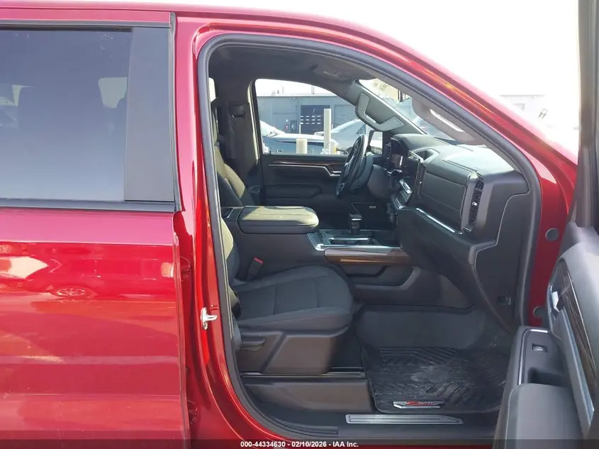 2025 CHEVROLET SILVERADO 1500 4WD  SHORT BED RST