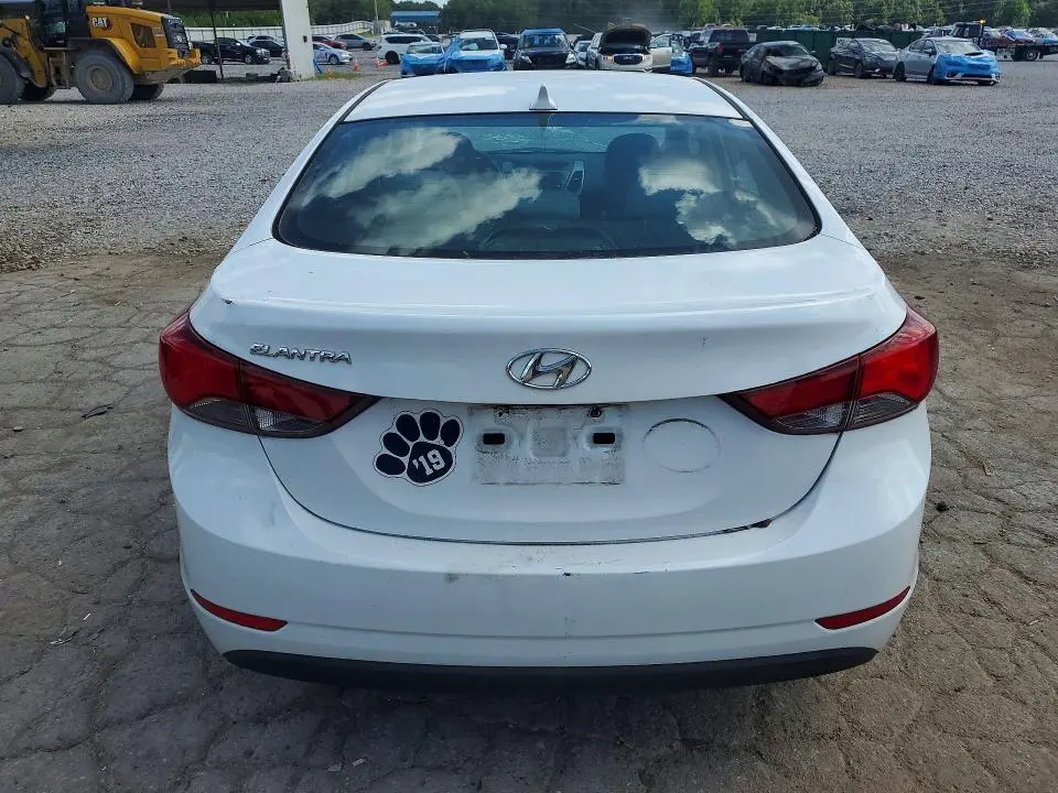 2015 HYUNDAI ELANTRA SE  