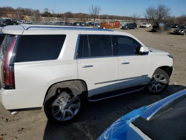 2017 CADILLAC ESCALADE LUXURY  