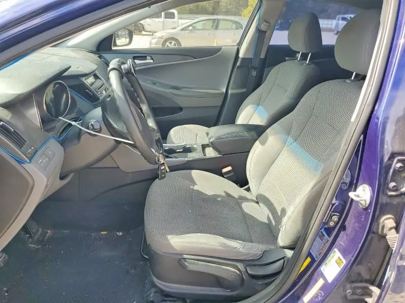 2011 HYUNDAI SONATA GLS  