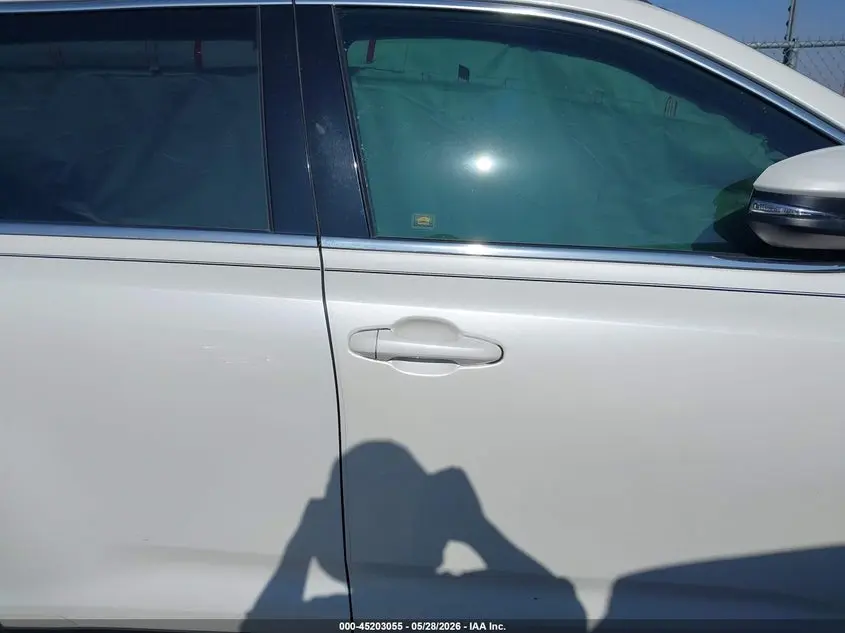 2019 TOYOTA HIGHLANDER XLE