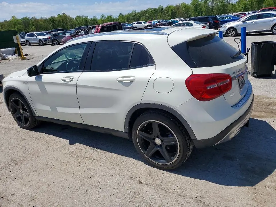 2015 MERCEDES-BENZ GLA 250 4MATIC  