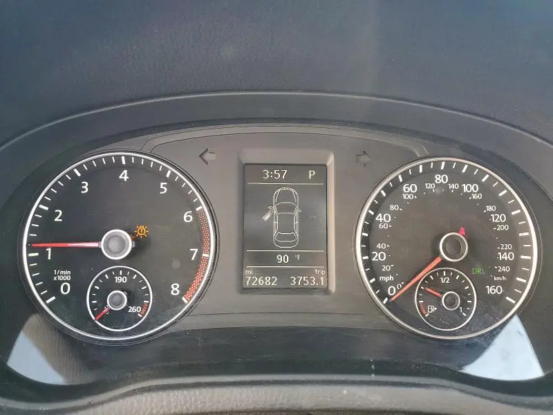 2015 VOLKSWAGEN PASSAT SE  