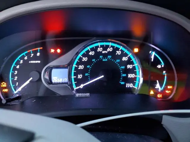 2013 TOYOTA SIENNA XLE  