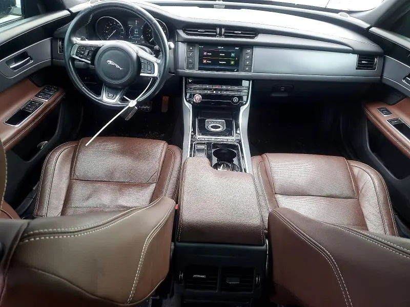 2016 JAGUAR XF   