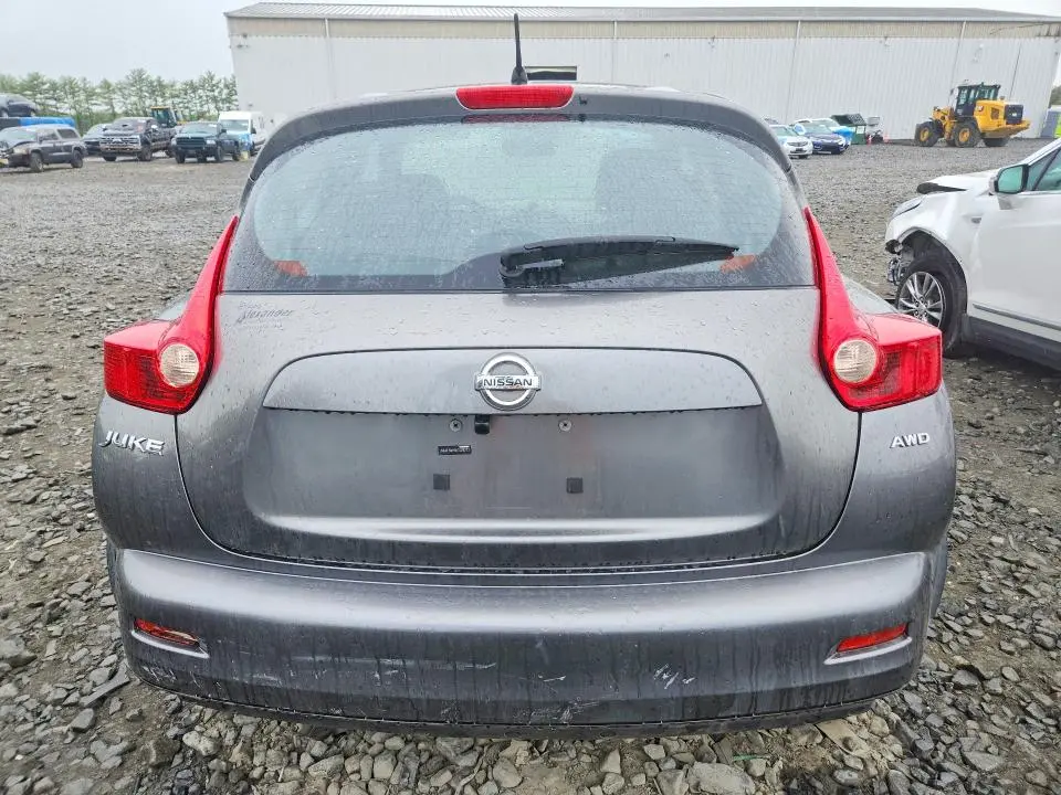 2011 NISSAN JUKE S  