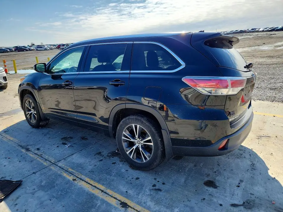2016 TOYOTA HIGHLANDER XLE  