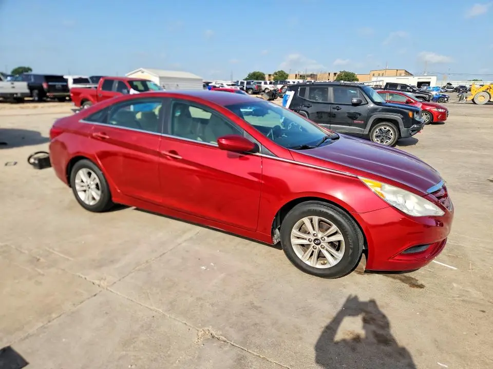 2013 HYUNDAI SONATA GLS  