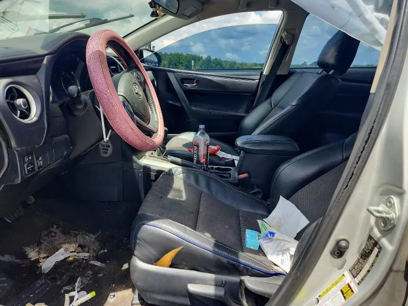 2017 TOYOTA COROLLA SE  