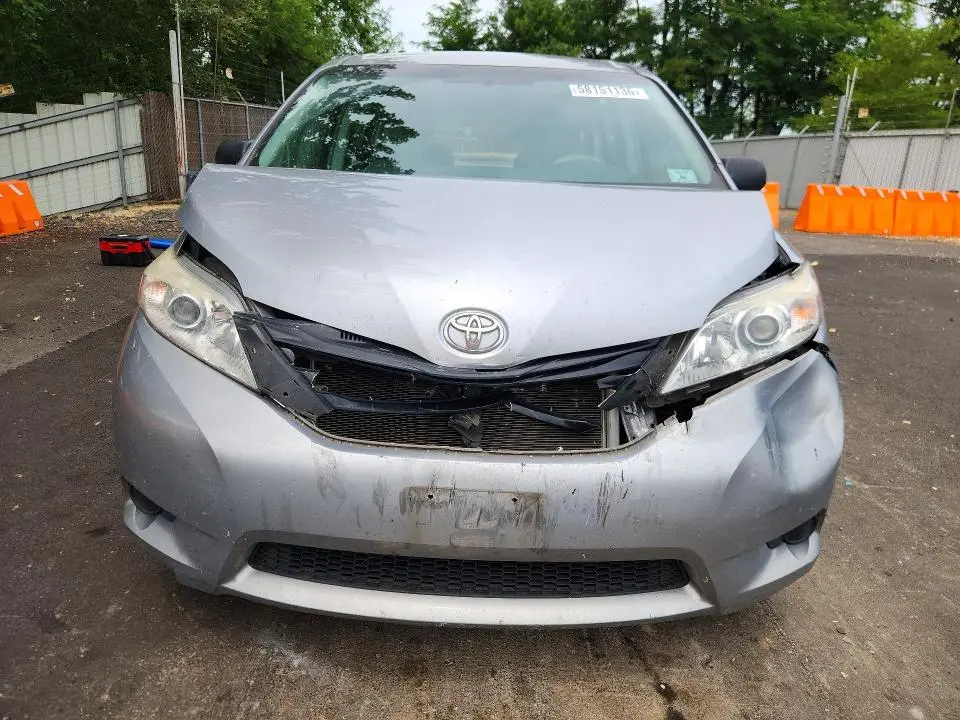 2013 TOYOTA SIENNA L 7-PASSENGER  