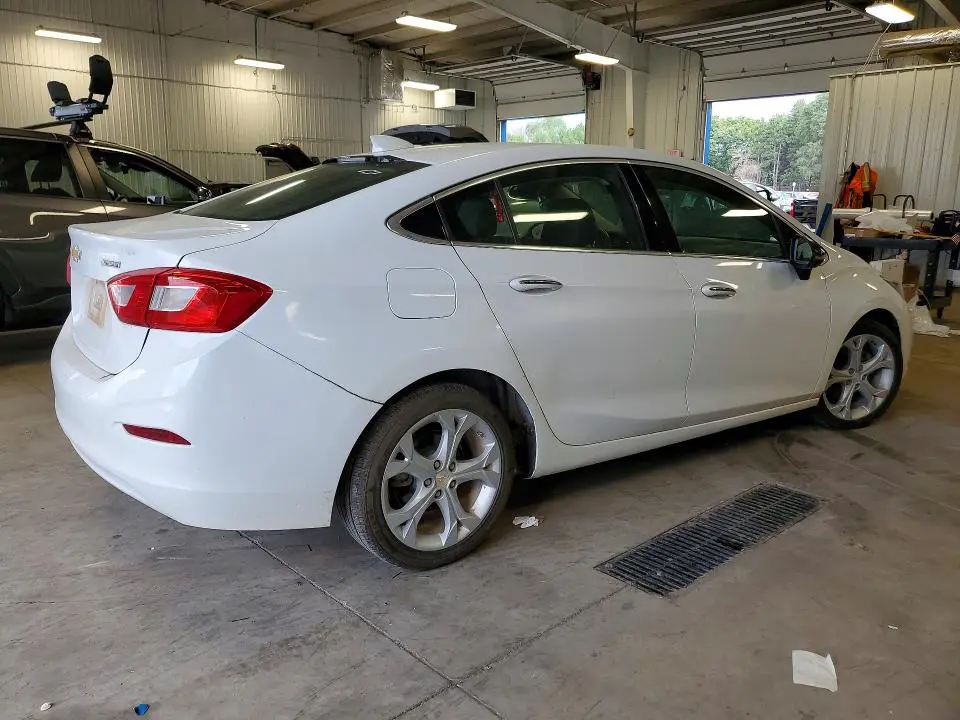 2018 CHEVROLET CRUZE PREMIER  