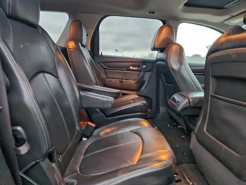 2013 GMC ACADIA SLT-1  