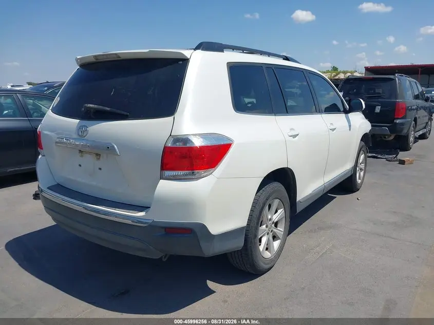 2013 TOYOTA HIGHLANDER SE V6