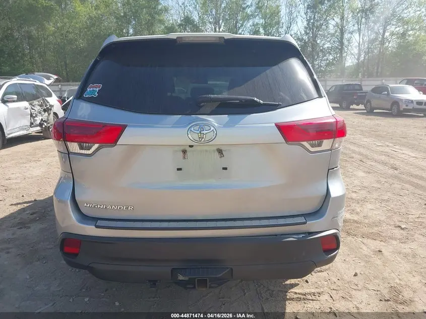 2019 TOYOTA HIGHLANDER LE