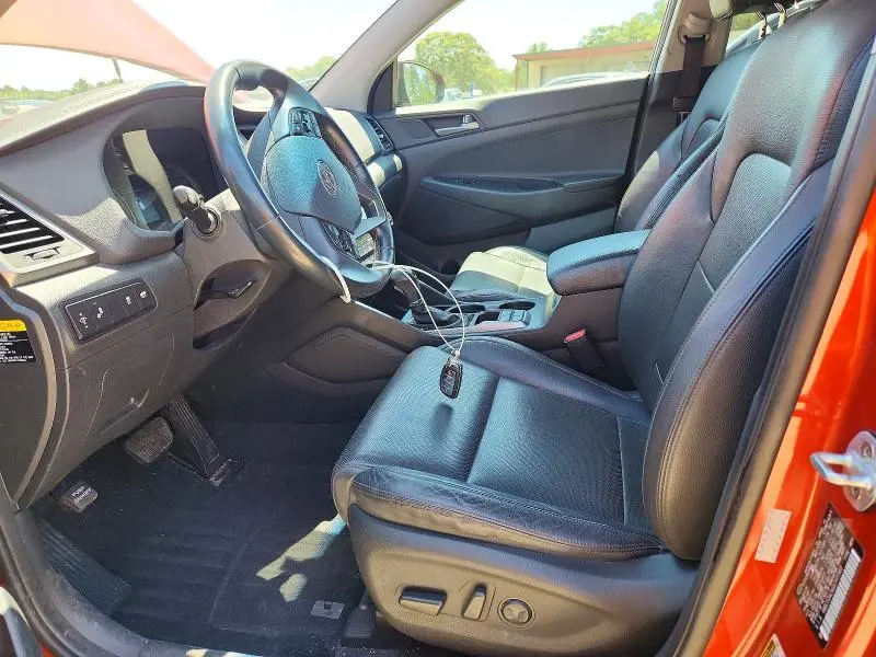 2016 HYUNDAI TUSCON   