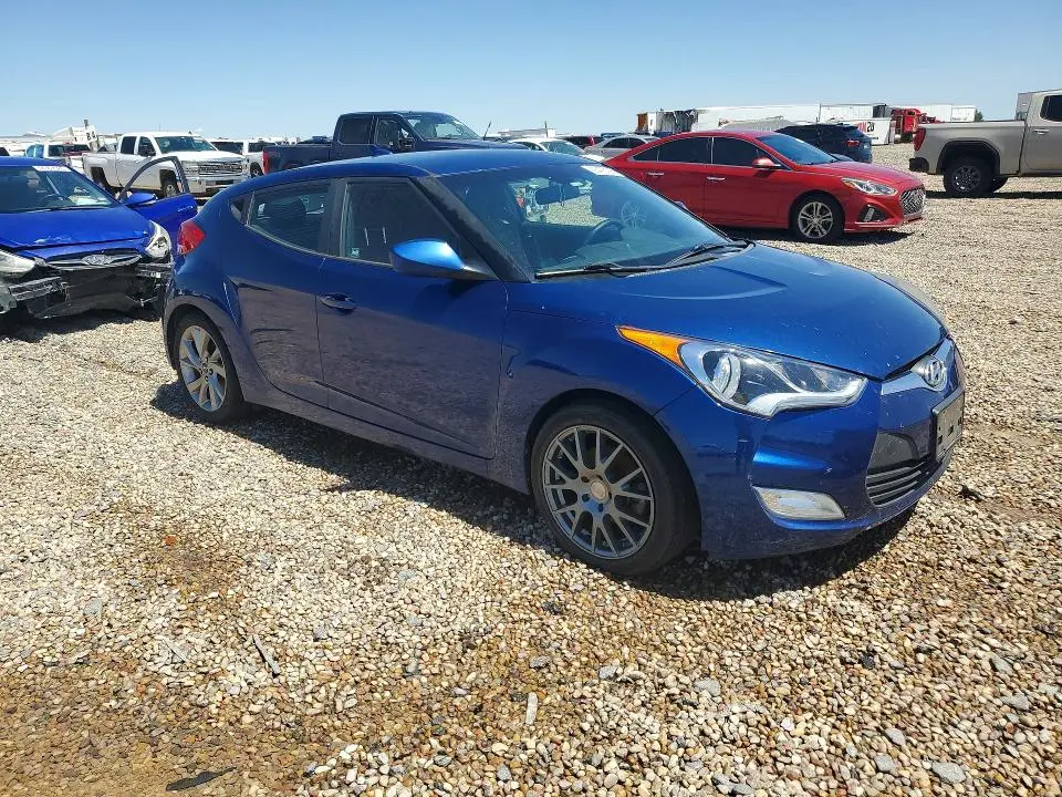 2017 HYUNDAI VELOSTER BASE  