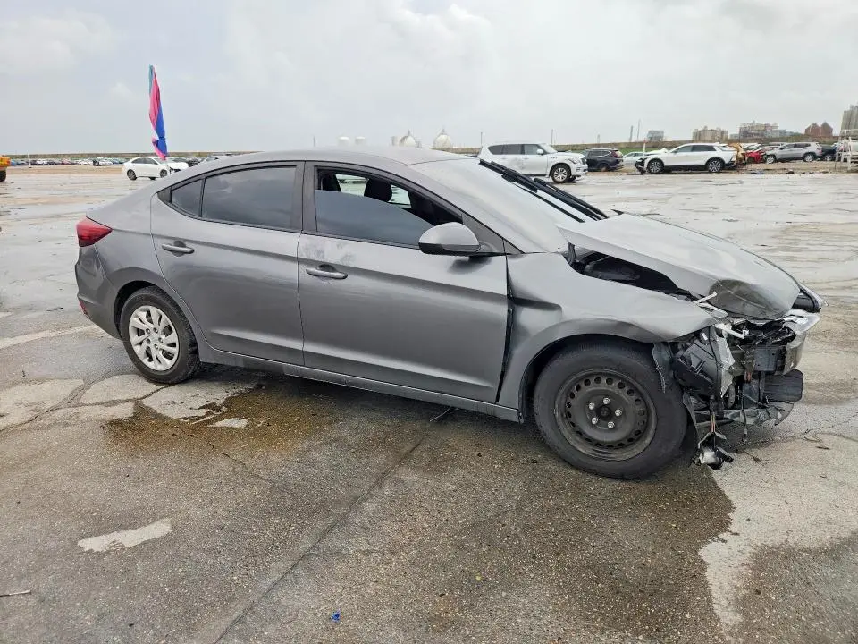 2020 HYUNDAI ELANTRA SE  